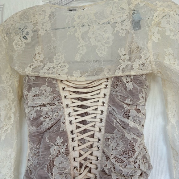 Artemis Long Sleeve Lace Maxi Dress - Picture 4 of 9